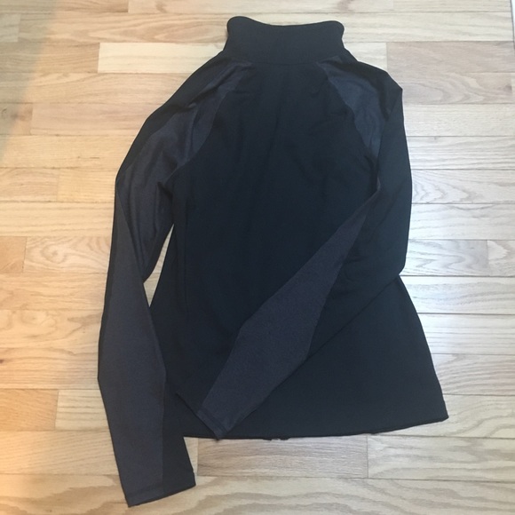 Zella Black Zip Up - Picture 4 of 5